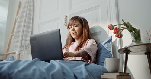 有关侏儒症, 坐, 女人的免费素材视频