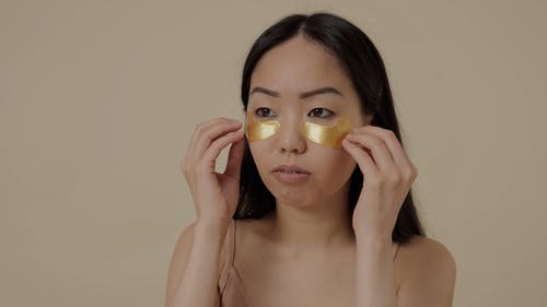 有关去除, 在眼罩下, 皮肤护理的免费素材视频
