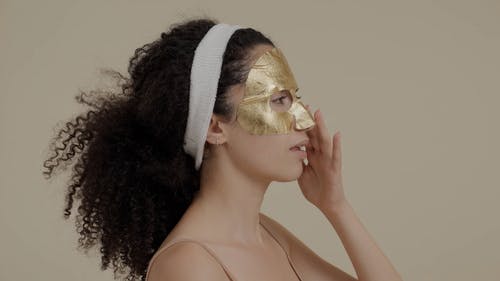 有关抗衰老, 卷发, 接触的免费素材视频