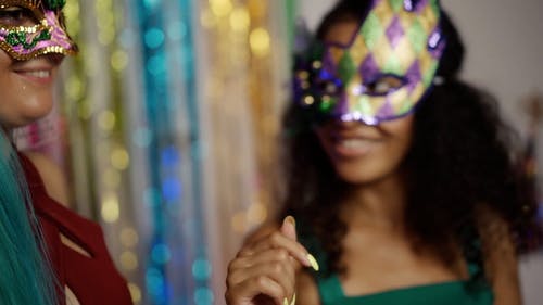 有关化装舞会, 微笑, 卷发的免费素材视频