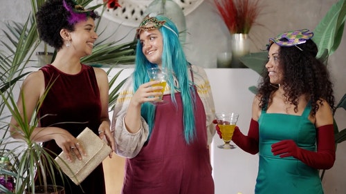 有关人,化装舞会,喝的免费素材视频