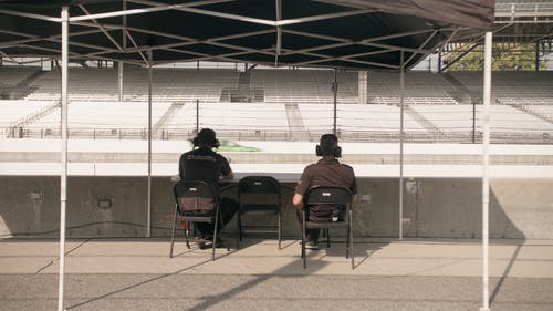 有关一组工作人员, 坐, 成人的免费素材视频