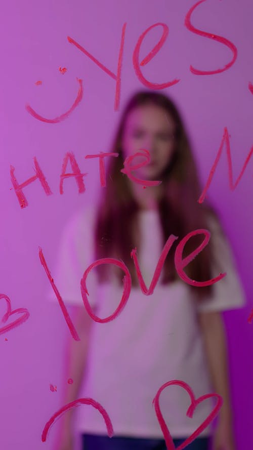 有关垂直视频, 女孩, 工作室拍摄的免费素材视频