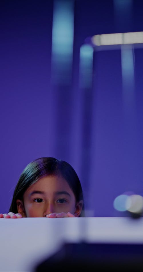 有关儿童, 垂直视频, 女孩的免费素材视频