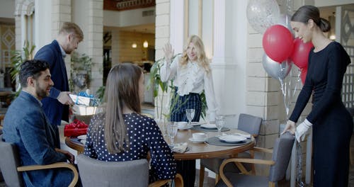 有关仿生的, 假肢, 友谊的免费素材视频