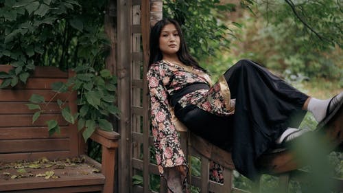 有关@户外, 和服, 坐的免费素材视频