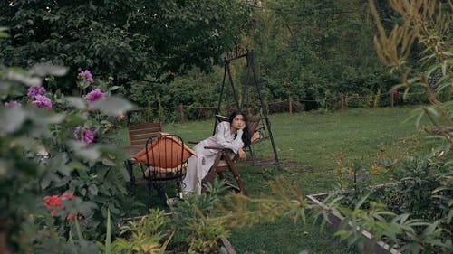 有关@户外, 人, 坐的免费素材视频