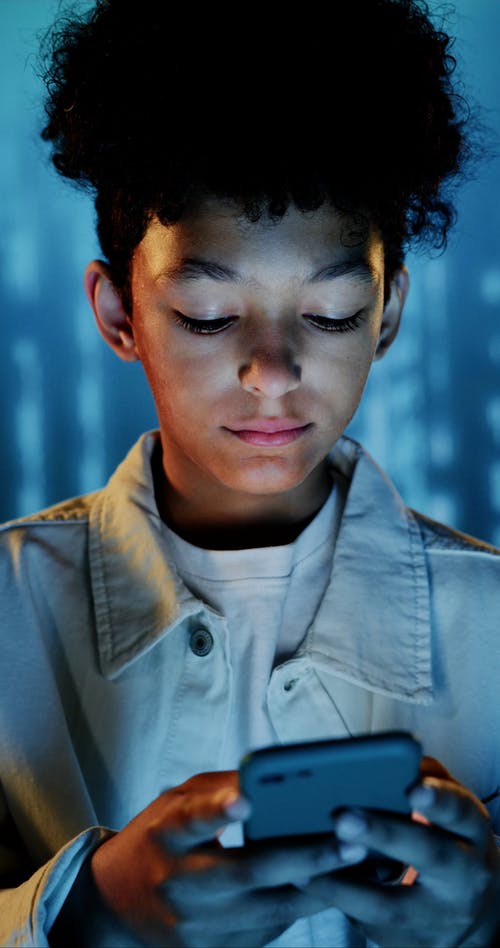 有关3C用品, 垂直视频, 手的免费素材视频