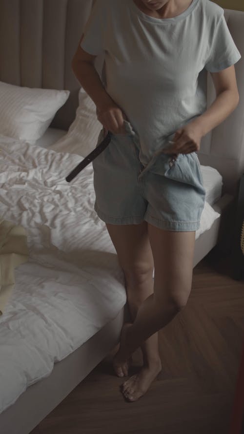 有关休闲装, 在肩膀上射击, 垂直视频的免费素材视频