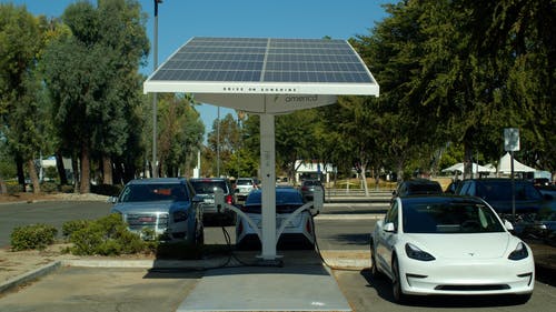 有关停车场, 充电站, 再生能源的免费素材视频