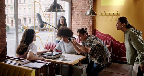 有关咖啡厅, 坐, 多样化的免费素材视频