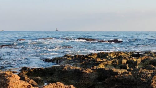 有关地平线, 多岩石的海岸, 天性的免费素材视频