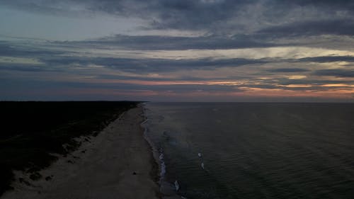 有关喜怒无常的天空, 户外, 招手的免费素材视频