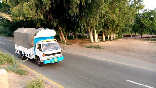 有关交通系统, 公路旅行, 卡车的免费素材视频