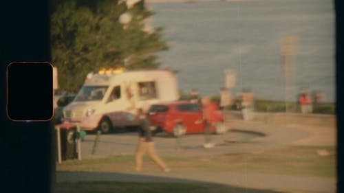 在滨海湾公园出售的冰淇淋卡车 · 免费素材视频