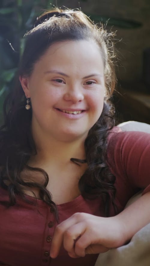 有关唐氏综合症, 垂直视频, 女人的免费素材视频