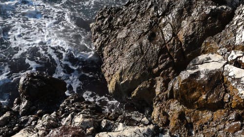 有关岩石, 岩石海岸, 岩石的的免费素材视频