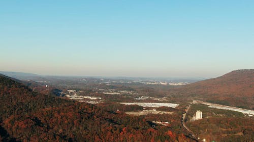 山区的城市发展 · 免费素材视频