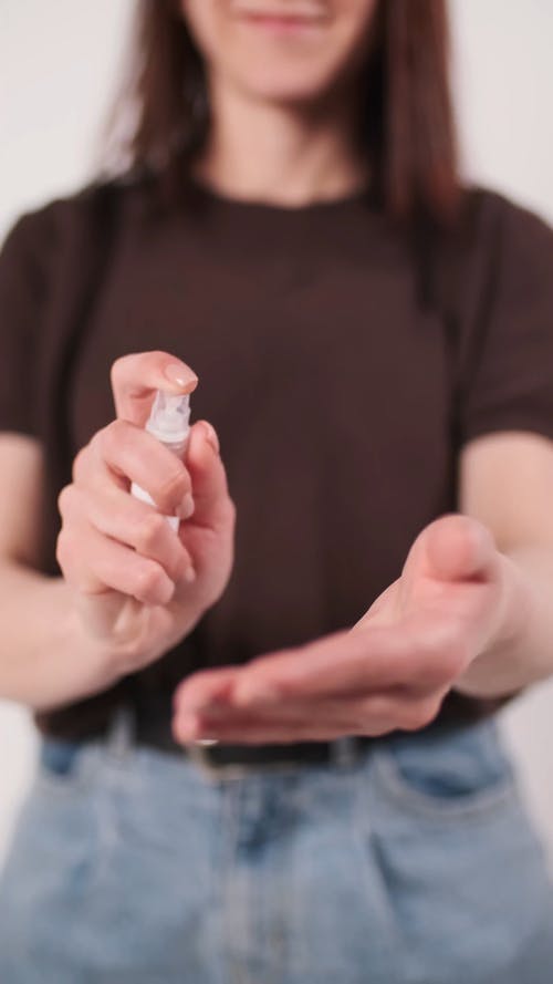 有关保护, 冠状病毒, 喷的免费素材视频