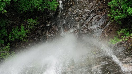 有关倾盆大雨, 天性, 岩石的免费素材视频