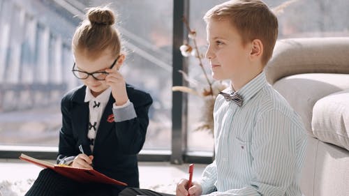 有关偷看, 功课, 回到学校的免费素材视频