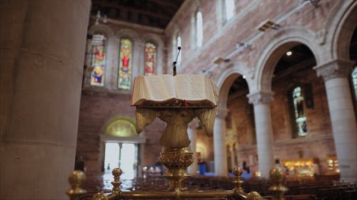 有关低角度拍摄, 宗教, 室内的免费素材视频