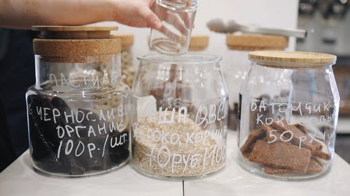 罐子的镜头与食物 · 免费素材视频