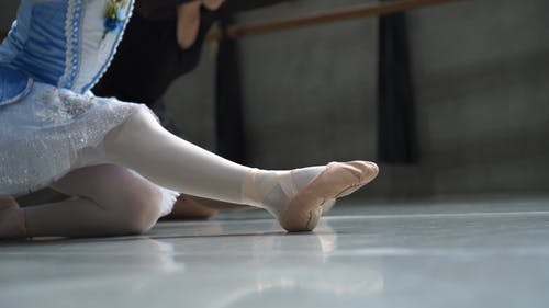 两人做芭蕾舞 · 免费素材视频