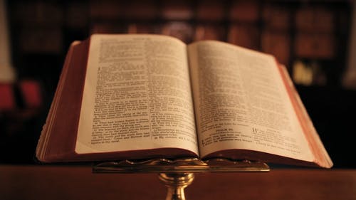 有关上下文, 图书馆, 基督教的免费素材视频