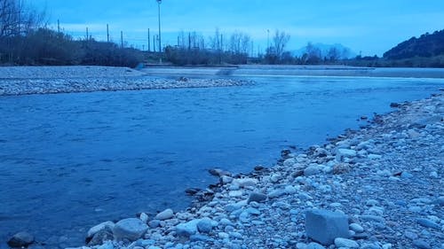 河水流的画面 · 免费素材视频