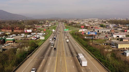 有关公路旅行, 卡车, 城市的免费素材视频