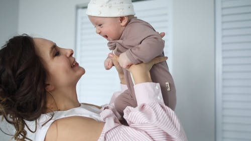 有关onesie, 可爱的, 女人的免费素材视频