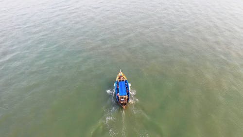 船横渡大海 · 免费素材视频