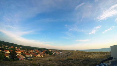 山谷中的一个居民社区 · 免费素材视频