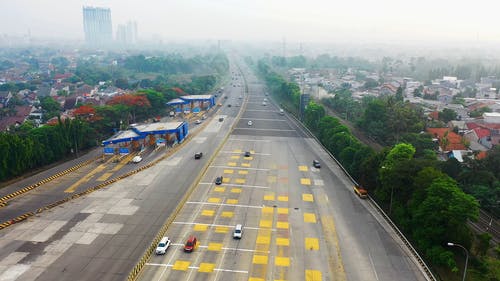 收费站的进出道路 · 免费素材视频