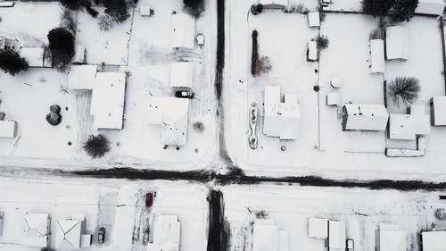 一个被雪覆盖的住宅社区 · 免费素材视频