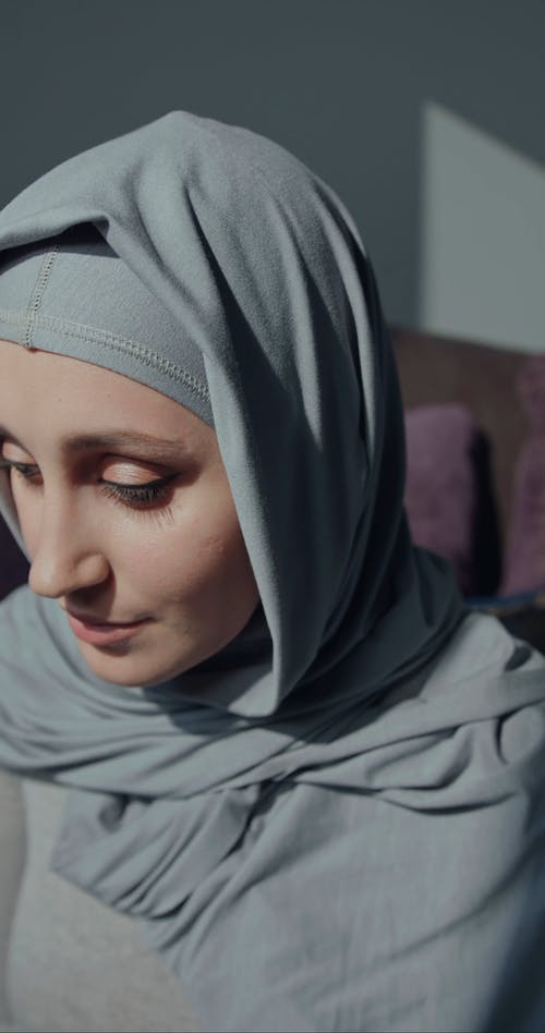 有关伊斯兰教, 传统服装, 女人的免费素材视频