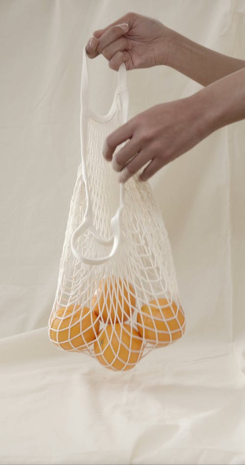 用于水果采购的可重复使用的织物布篮 · 免费素材视频