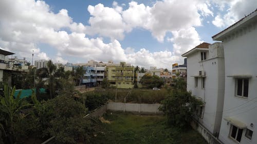 有关city_skyline, 城市, 天空中的云彩的免费素材视频