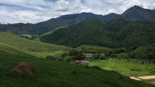 有关天性, 天空中的云彩, 山的免费素材视频
