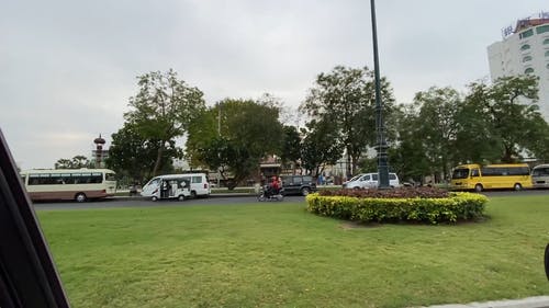 有关人, 商业机构, 多云的天空的免费素材视频