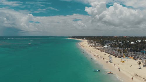 海滩的无人机画面 · 免费素材视频