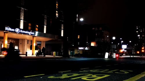 夜间行驶的车辆 · 免费素材视频