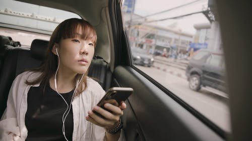 有关3C用品, 乘客, 倾听的免费素材视频