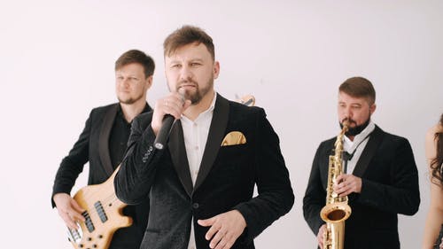 有关バム, 唱歌, 执行的免费素材视频