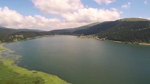 天然山谷湖 · 免费素材视频