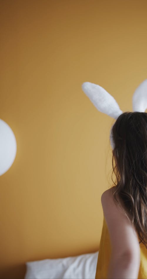 有关儿童, 兔子, 兔子耳朵的免费素材视频