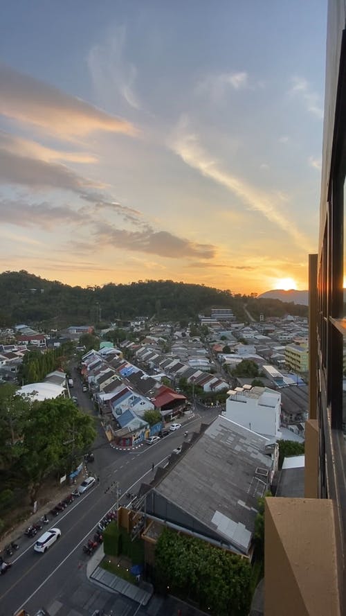 有关从上面查看, 从阳台上看, 在云层之上的免费素材视频