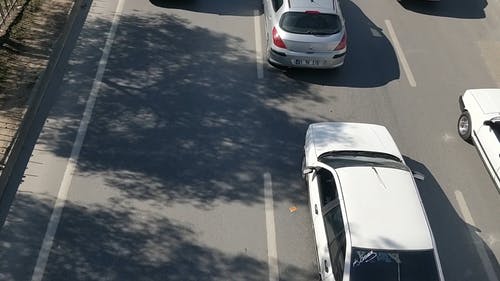 车辆在交通中的无人机画面 · 免费素材视频