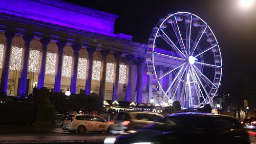 晚上参观游乐园的人 · 免费素材视频